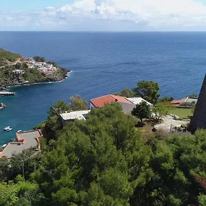  Maison d'hôtes Sotto La Torre E Sopra Il Porticciolo